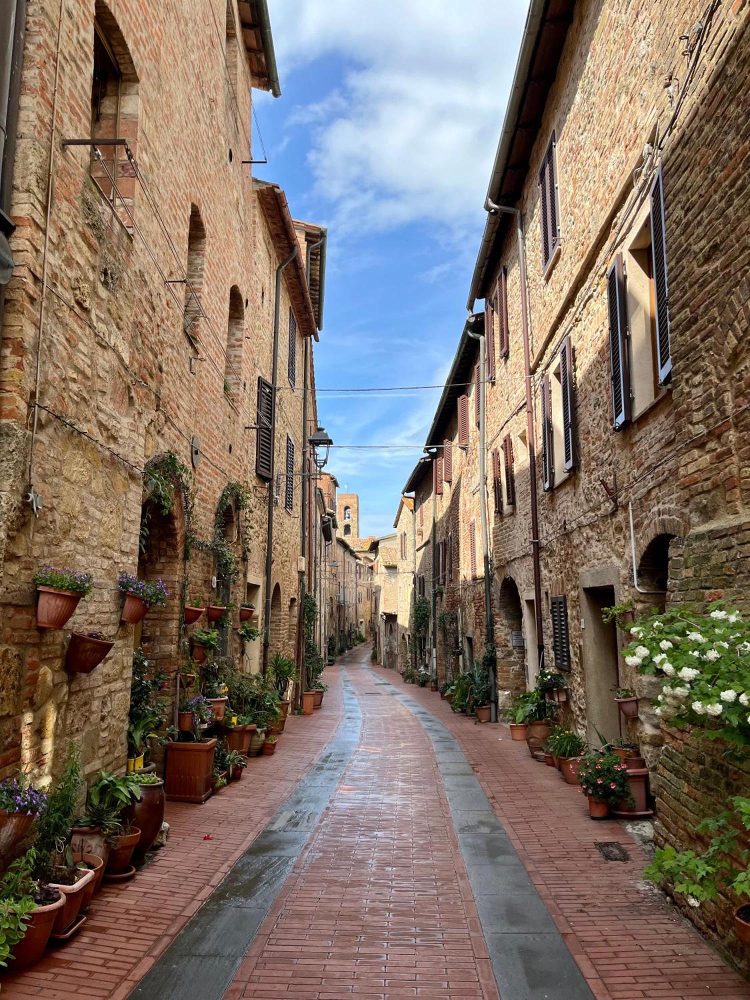 Appartamento Mirella In Centro Storico Casole dʼElsa Esterno foto