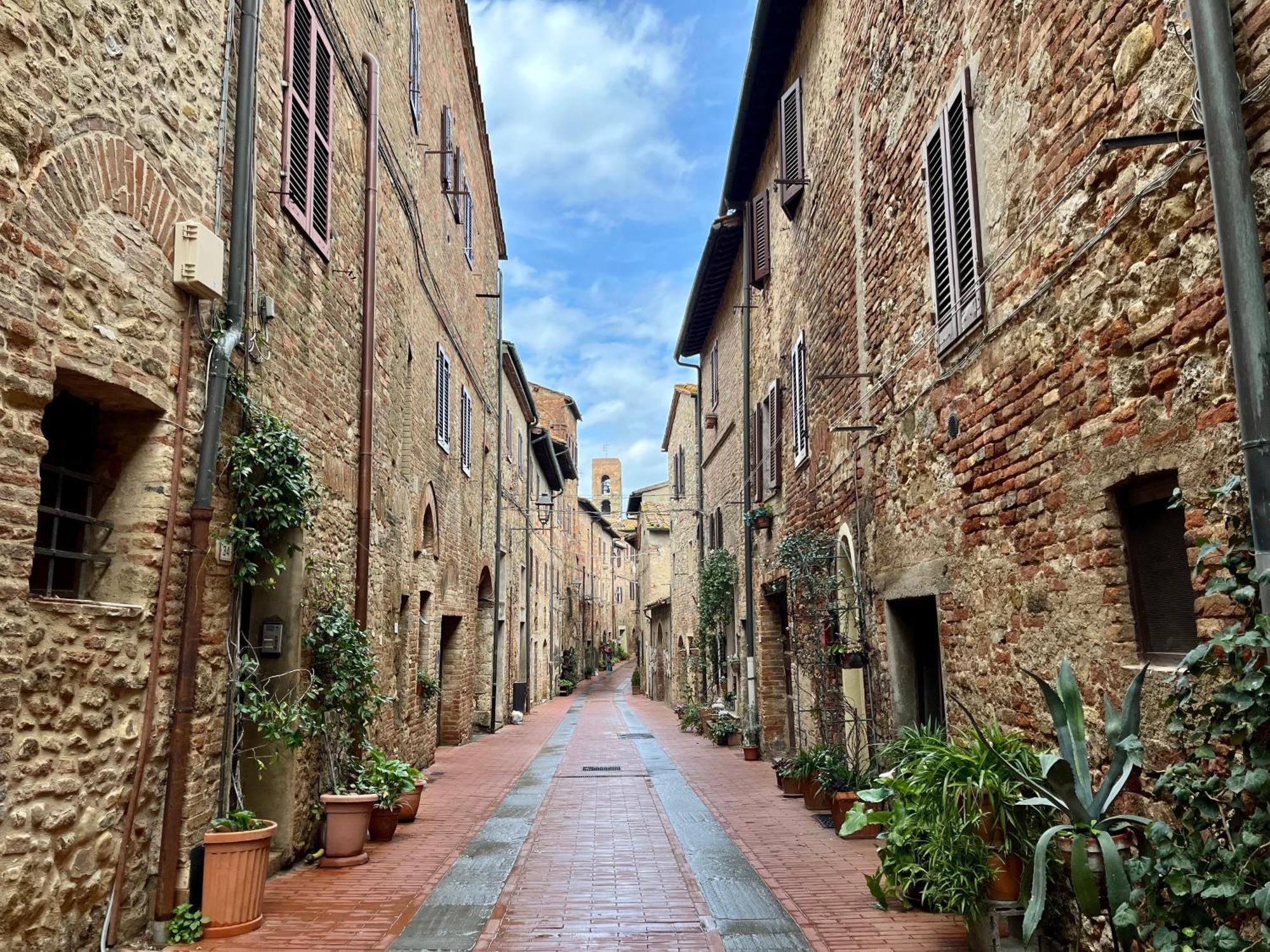 Appartamento Mirella In Centro Storico Casole dʼElsa Esterno foto